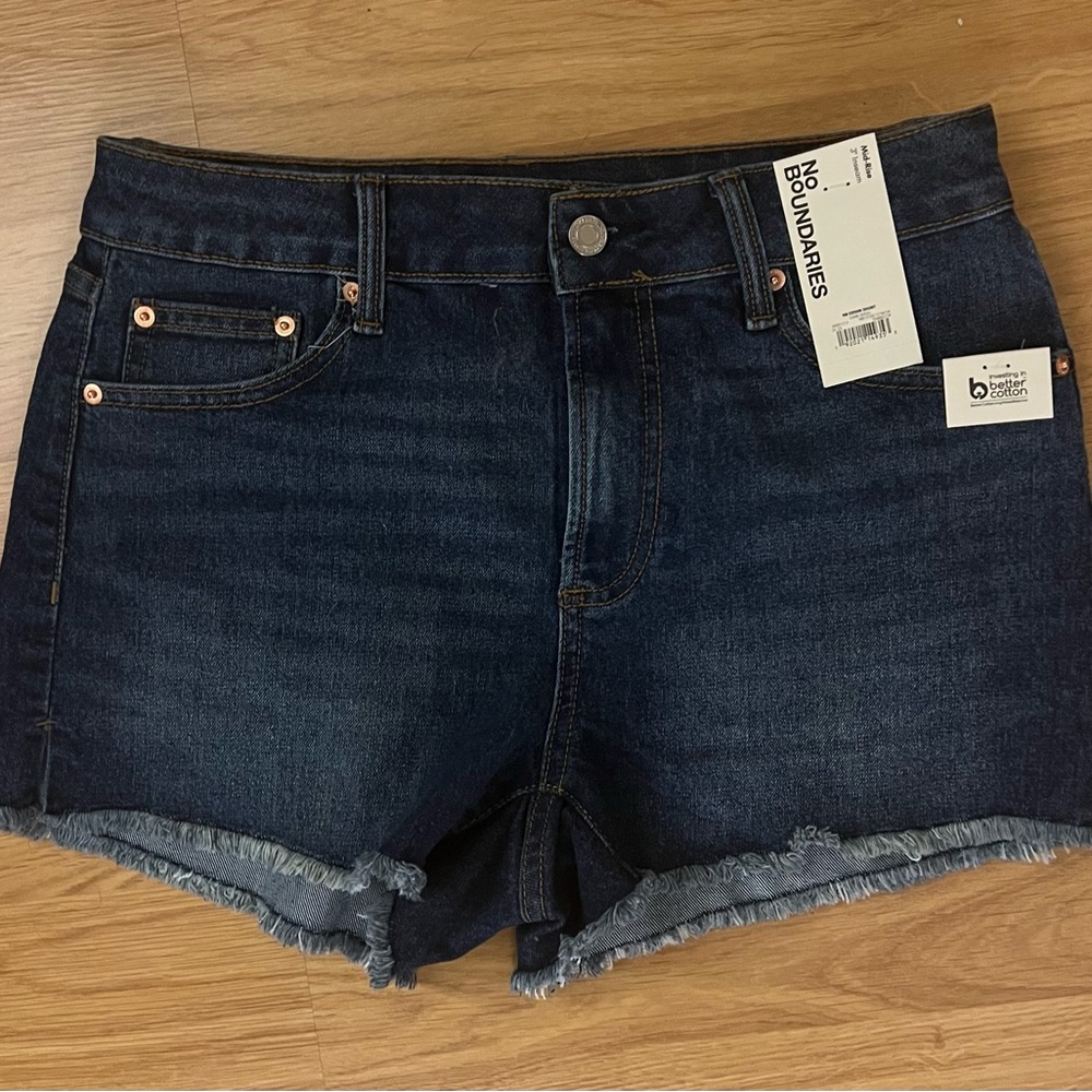 No Boundaries Women's Deep Blue Jean Shorts size 8